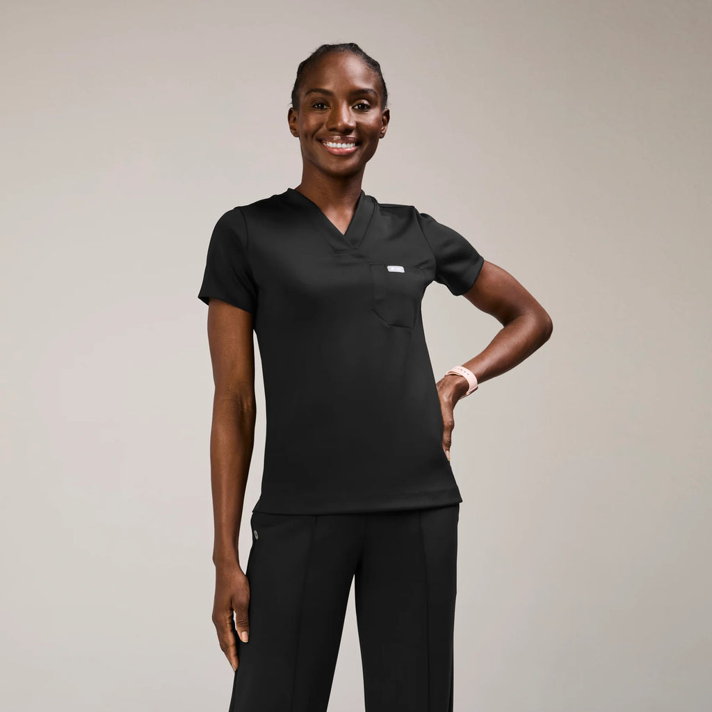 wearfigs Sona Slim Scrub Top